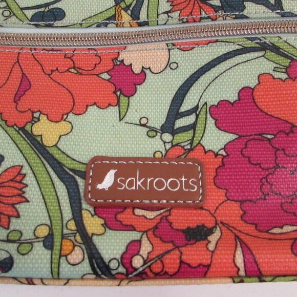 Sakroots Artist's Circle Seafoam Flower Power Crossbody Bag - Picture 5 of 16